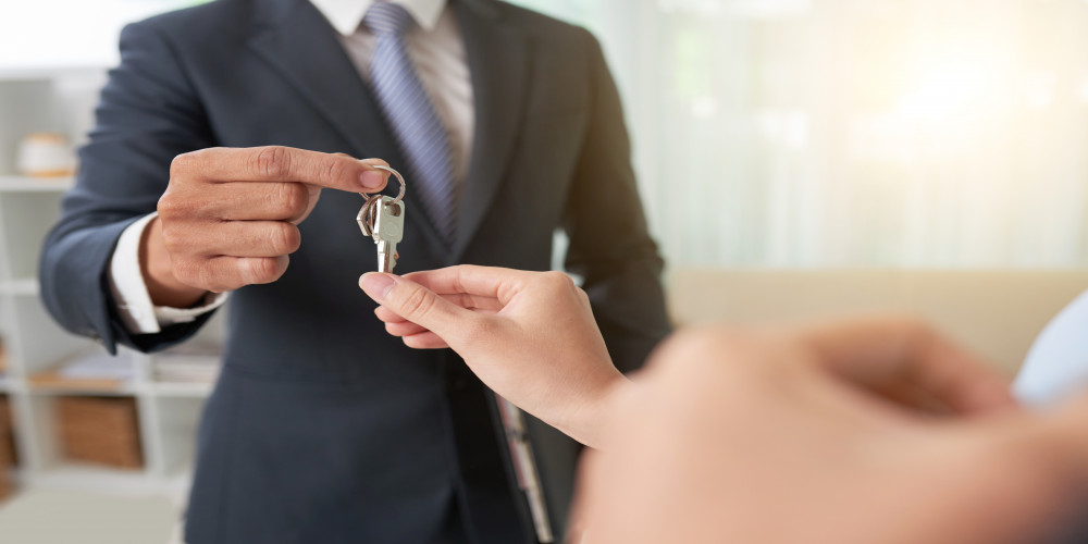 Unlock Opportunities in Real Estate with Fortune Contacts Comprehensive Email List