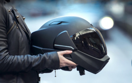 Smart Helmet Market Size, Share, Industry Trends, Growth Factors and Forecast 2024-2032