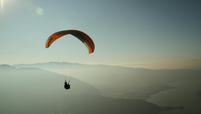 Paragliding in the Himalayas - Experience Breathtaking Views from Above