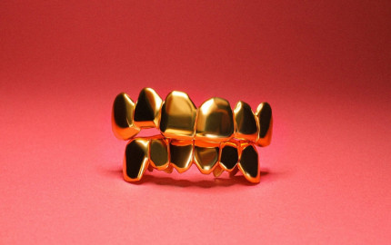 Fang Grillz Fever: Dubai's Newest Obsession