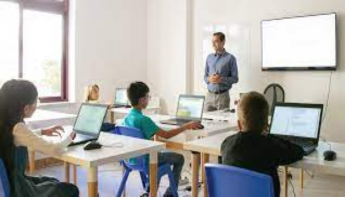 Global EdTech And Smart Classroom Market Report 2023 to 2032