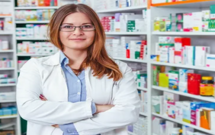  The Pharmacist Lab Coat: A Symbol of Professionalism and Expertise