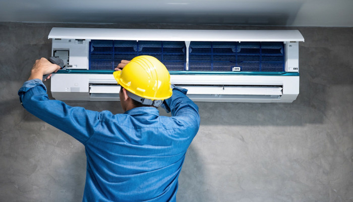 Quick Fix: AC Emergency Service Of An HVAC Contractor For Instant Relief