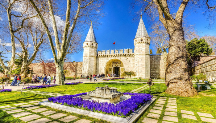 Hidden Rooms and Mysterious Passages of Topkapi Palace