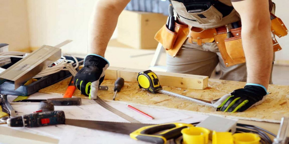 How Does a General Contractor Coordinate Your Home Remodeling Project?