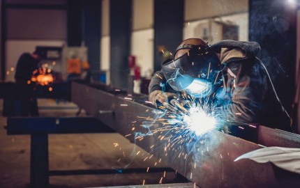 Why is Custom Steel Fabrication a Game-Changer for Engineering Projects?