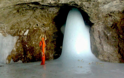A Swift Passage: Helicopter Services for Amarnath Yatra