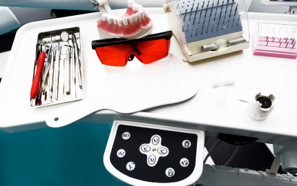 Quality Dental Solutions: Linen Plus' Range of Supplies for Dentists in the USA
