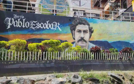 Explorando la infame gira de Pablo Escobar: revelando el complejo legado de Medellín