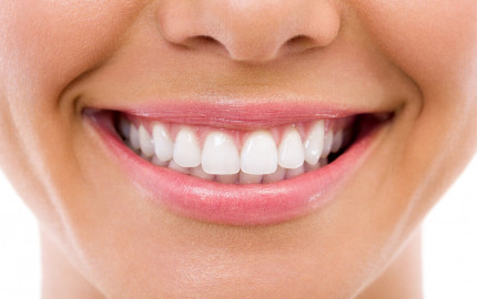 Zoom Teeth Whitening vs. Traditional Methods: Which is Better in Dubai?