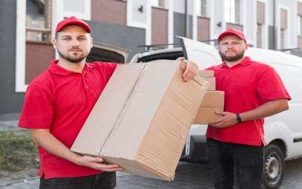 Navigating the Sands of Change: Choosing the Best Dubai Movers Company