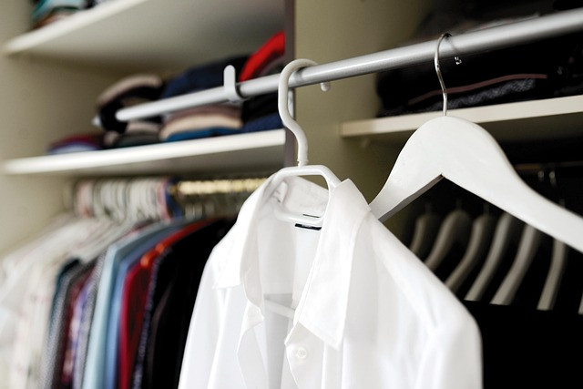 Practical Wardrobe Declutter Guide for a Minimalist Lifestyle