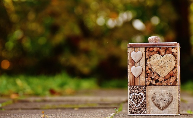 Mailchimp vs Brevo: Practical Comparison of Features, Pricing, and Deliverability