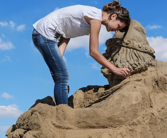 Create Standout Hero Images with DALL·E: A Practical Workflow