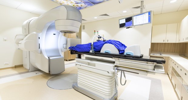 Advancing Cancer Care: Dr. Raj Dahiya MD's Expertise in Radiation Oncology