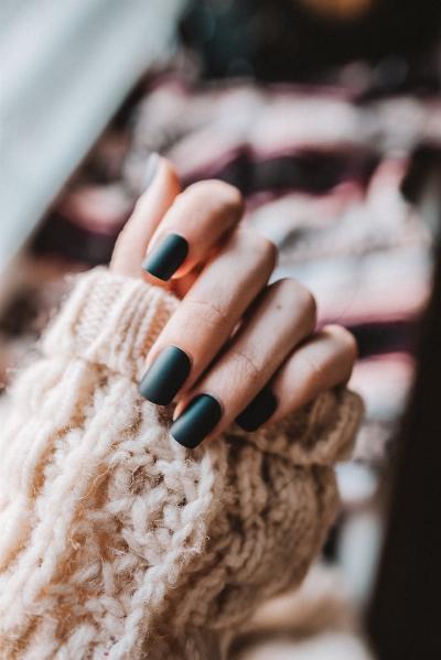 Elegance in Miniature: Unveiling the Charm of Short Black Nails