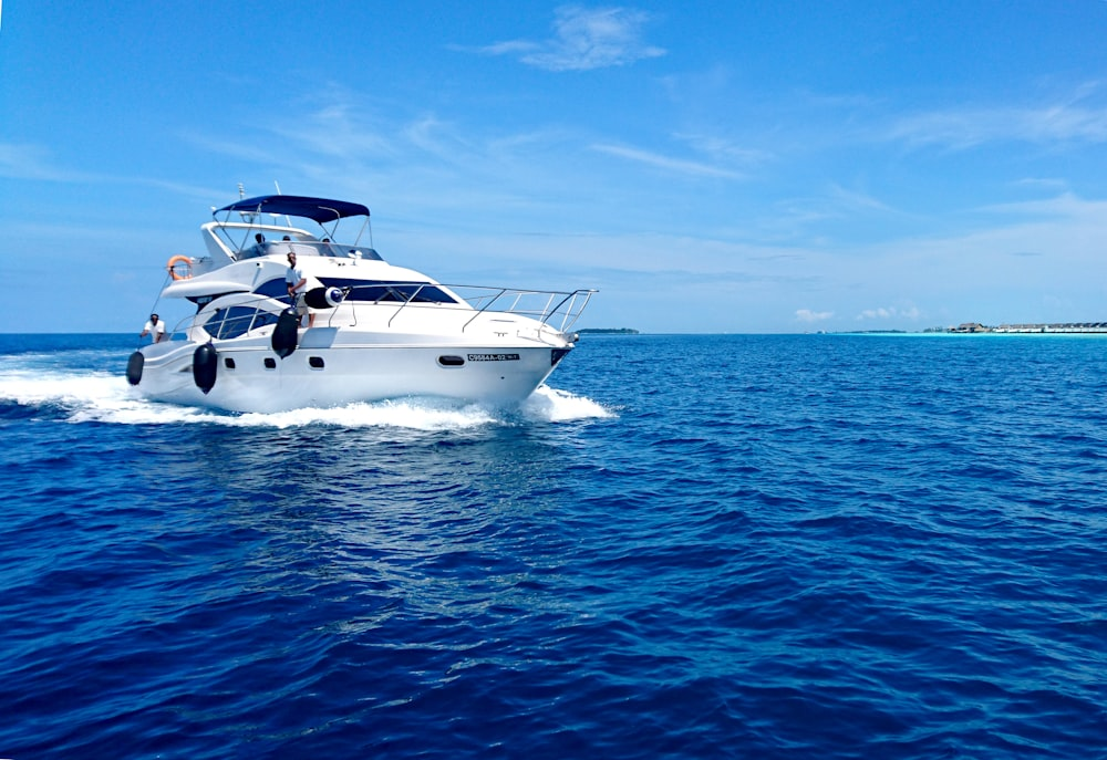 A Comprehensive Guide to Boat Rental Miami Beach