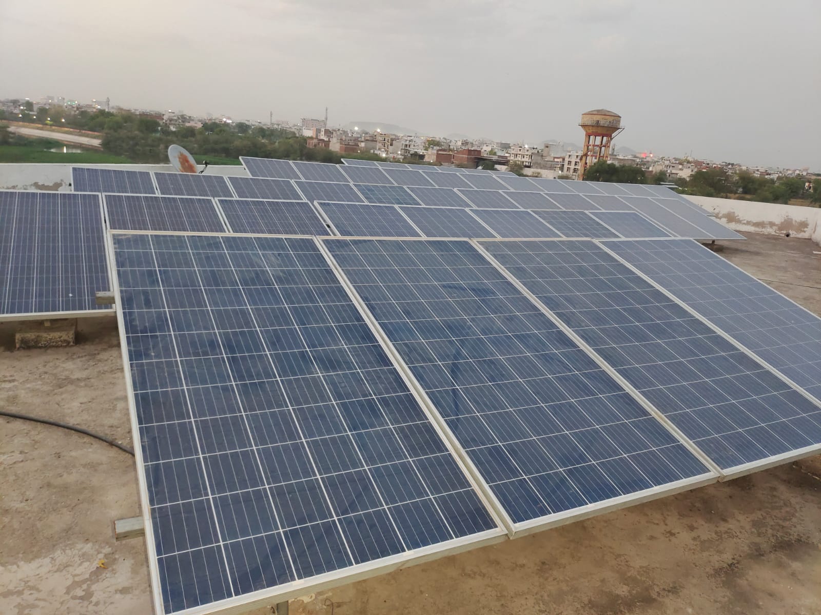 Choosing the Right Solar Panel for Jaipur's Climate