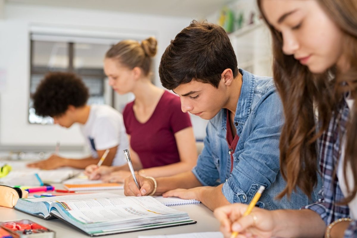 Choosing the Right Summer Programs for High School Students