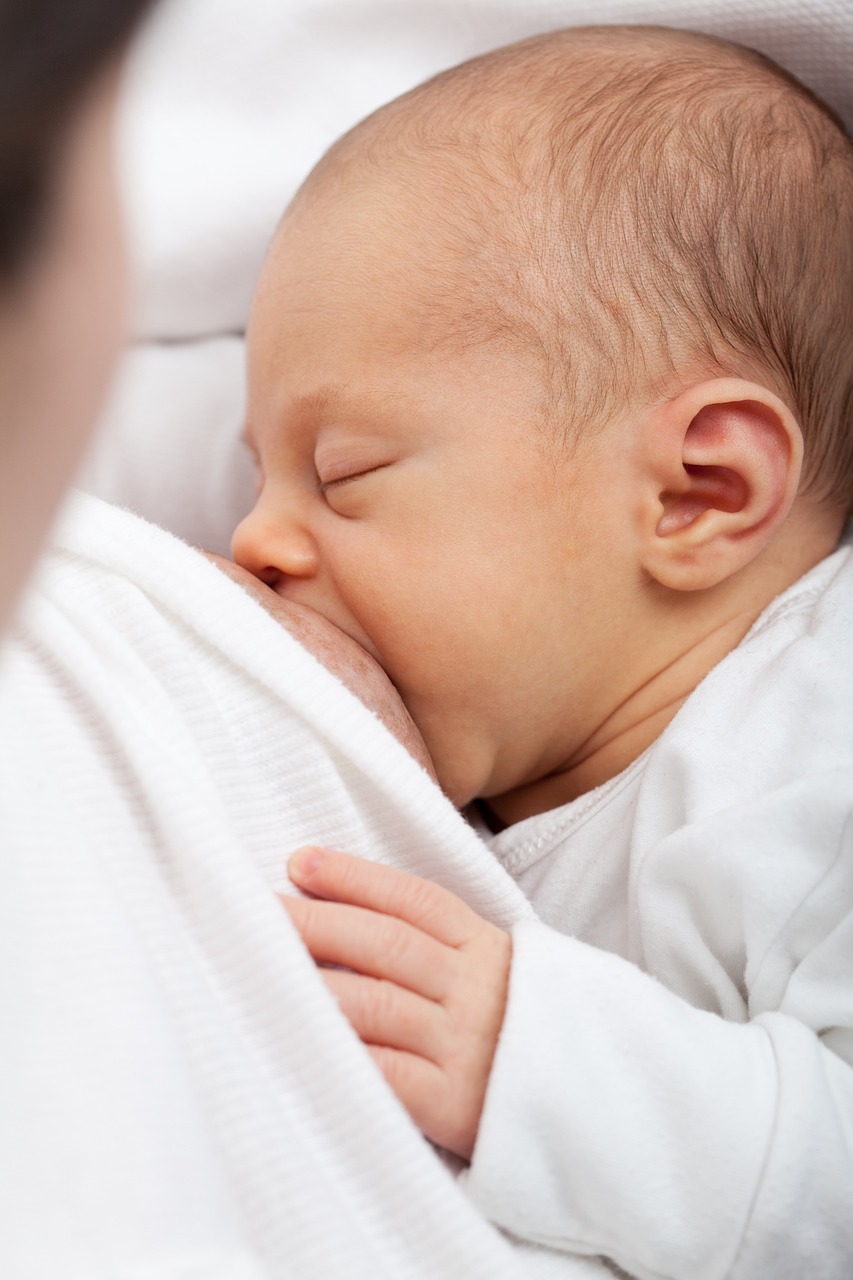 7 Tips for Mothers with Newborn Babies to Nighttime Feedings