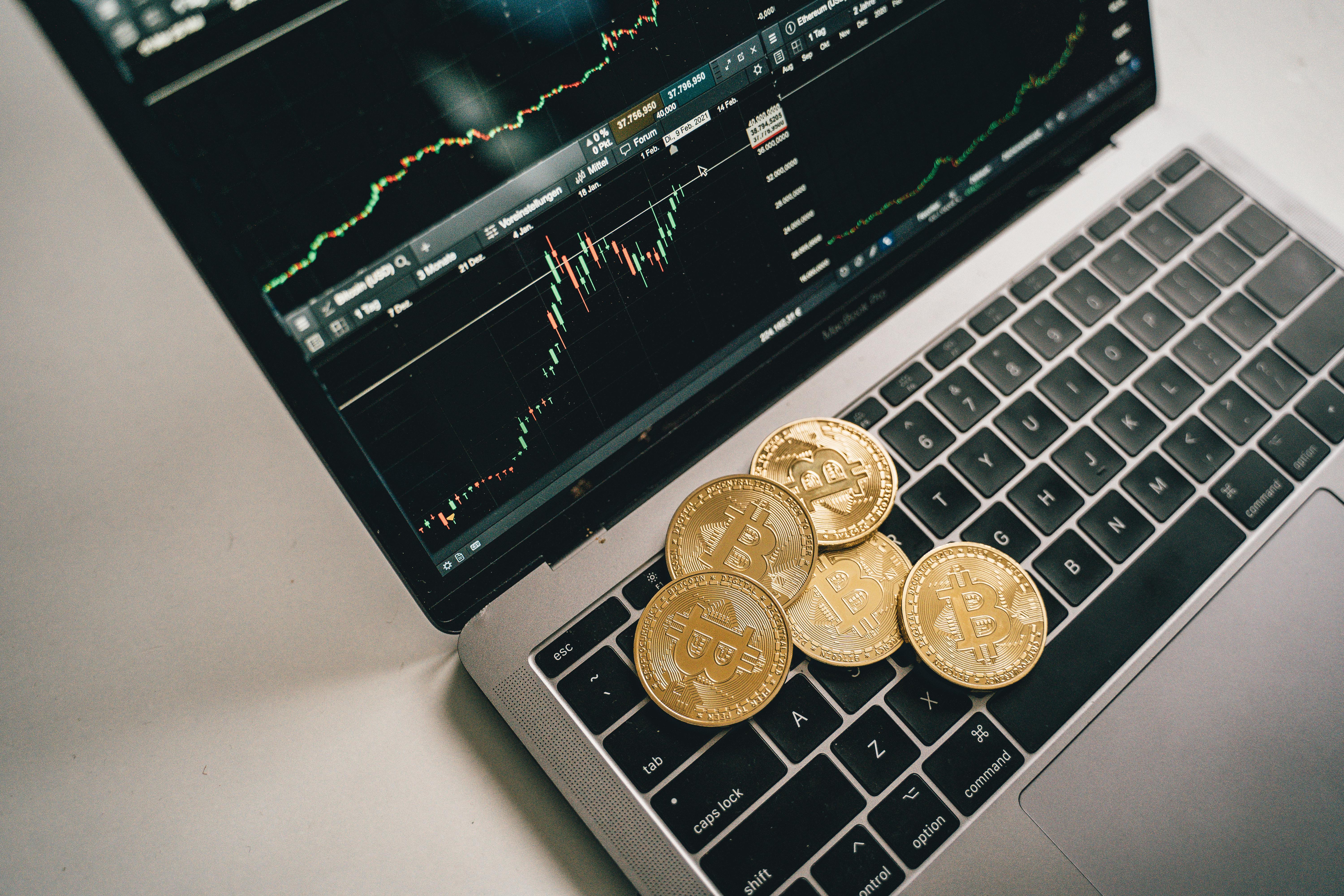 5 Reasons Why You Should Consider Investing in Cryptocurrency