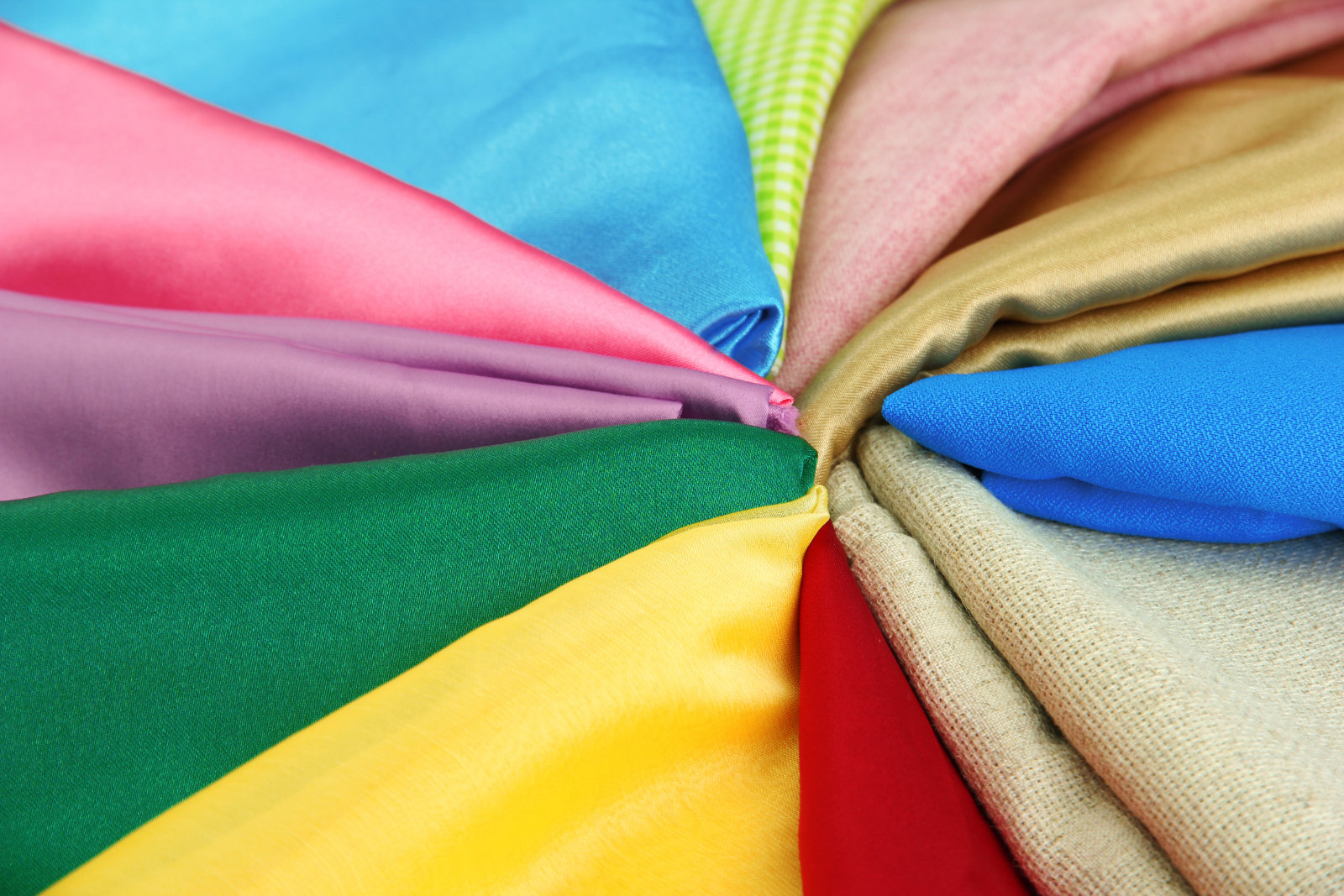 Fabric Types in Logo Digitizing: Understanding the Impact on Embroidery Quality