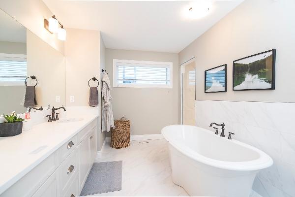 Make Your Bathing Area Warm And Inviting With A Bathroom Remodeler