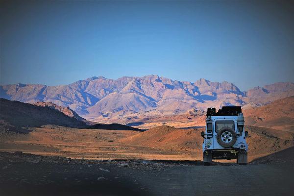 Senior Traveler Savings: Exploring Discounts on Mumbai to Shirdi Cabs