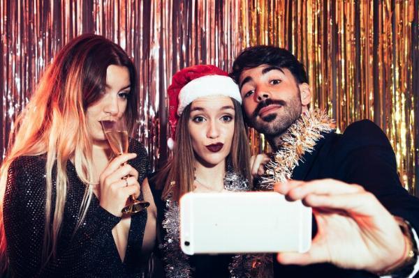 How Glam Photo Booths Are Stealing the Show