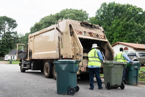 10 Proven Plastic-Free Strategies From A Waste Management Expert