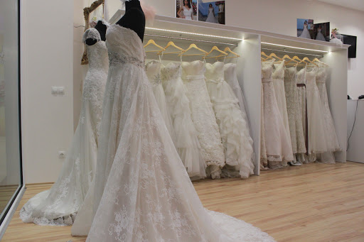 Dream Dress Destination: Explore Wedding Dress Stores in West Palm Beach