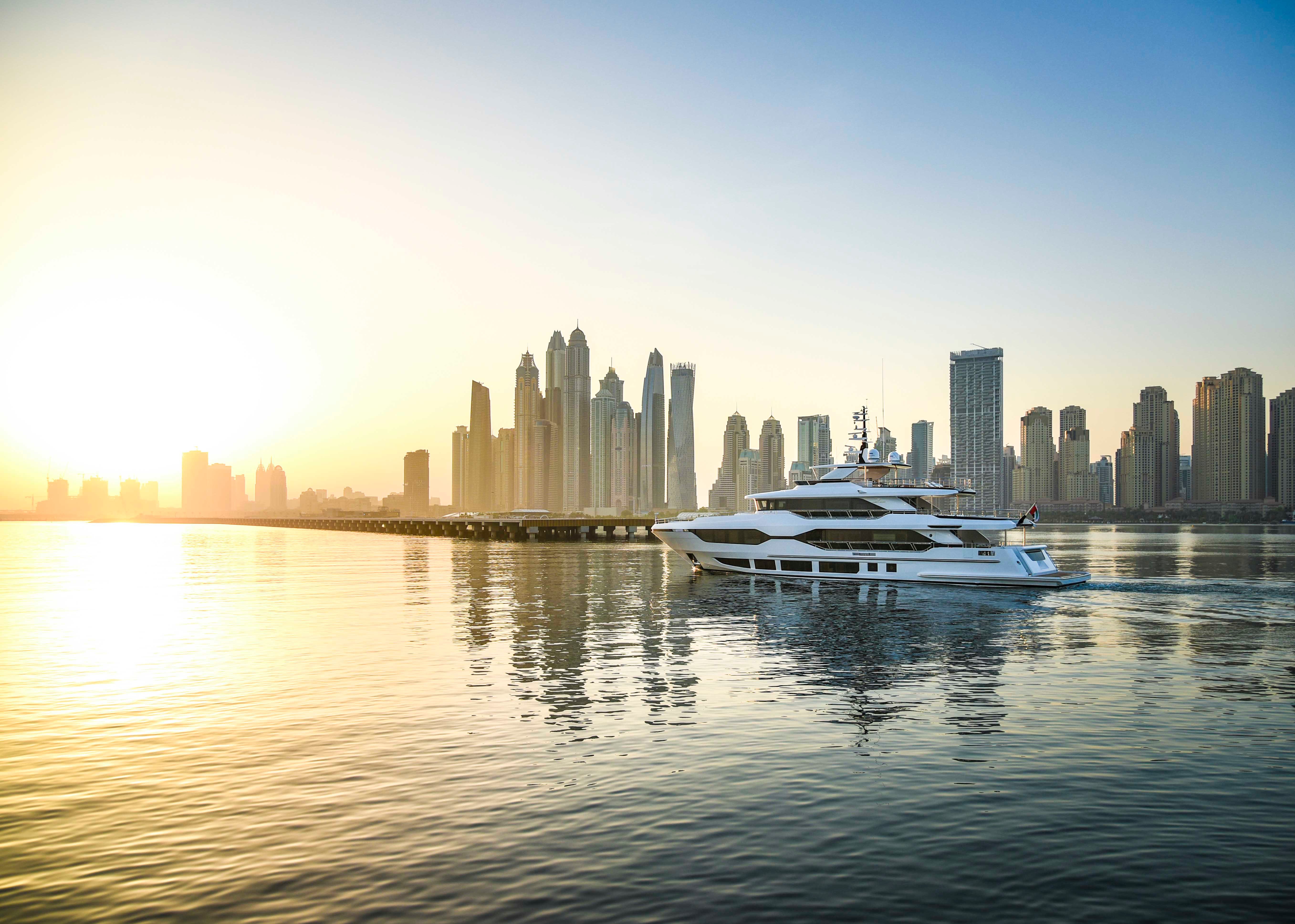 Cruise in Style: Tips for Booking a Yacht in Dubai Marina