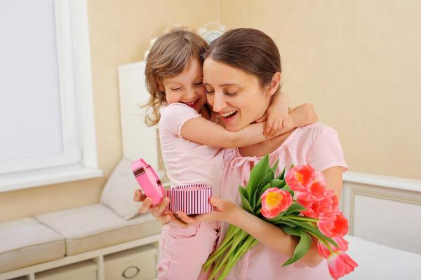 How to Say You Care to Your Mother Through These 7 Flowers