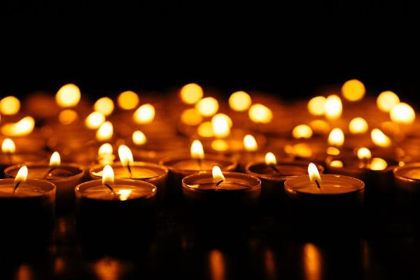 Elevate Space: Personalized Candles & Fragrances