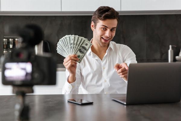 Crucial Methods of Making Money Online