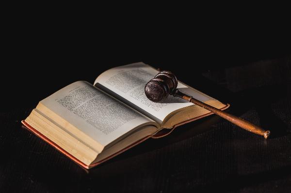 Top Strategies for Success as a Dispute Resolution Solicitor in 2024
