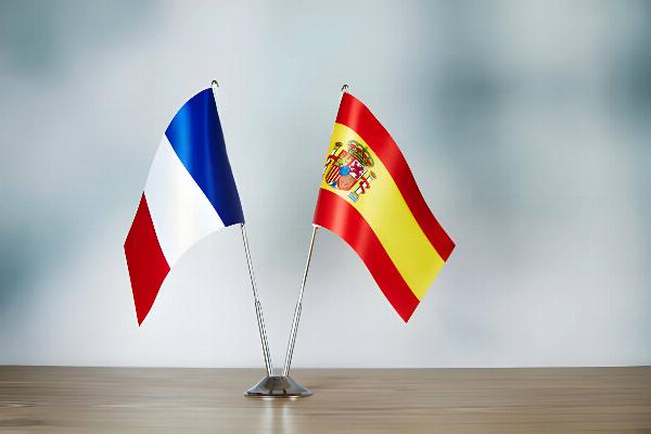 France vs Spain: A Cultural Crossroads for Expats