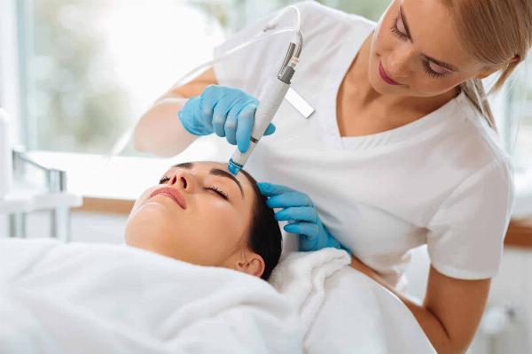 Experience HydraFacial Treatment at AaynaClinic Today
