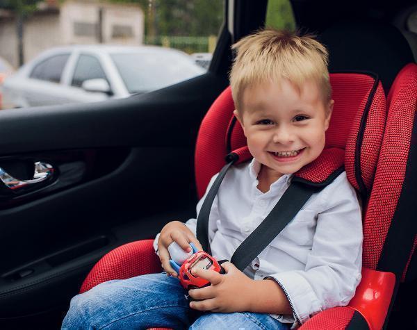 Group Adventures Made Easy: Why Choose Maxi Taxi Mandurah for Your Next Trip