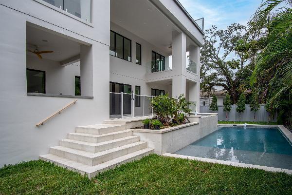Choosing the Right Contractor for Your Home Renovation in Tampa | Salt & Pepper Construction