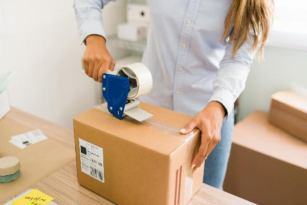 Smart Shipping: Cardboard Boxes, Mailing Bags, Paper Bags, and Padded Envelopes Explained