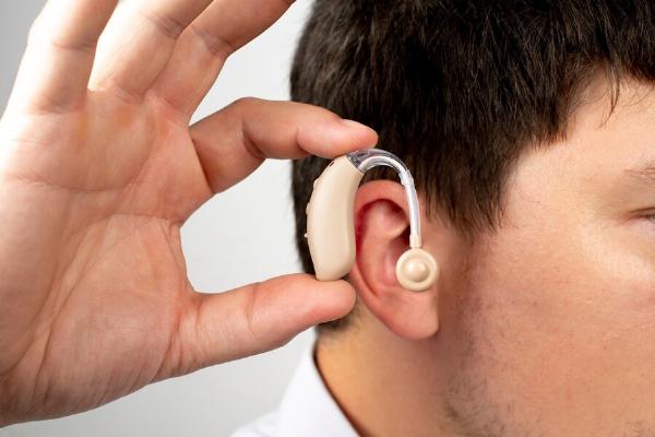 Enhance Your Listening Experience: Essential Hearing Aid Accessories