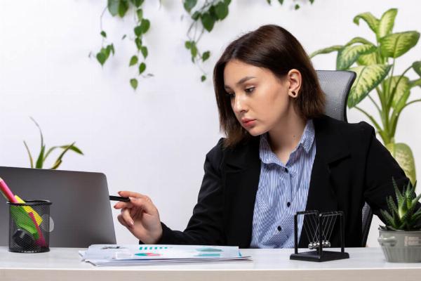How to Choose a Payroll Service for Your Small Business
