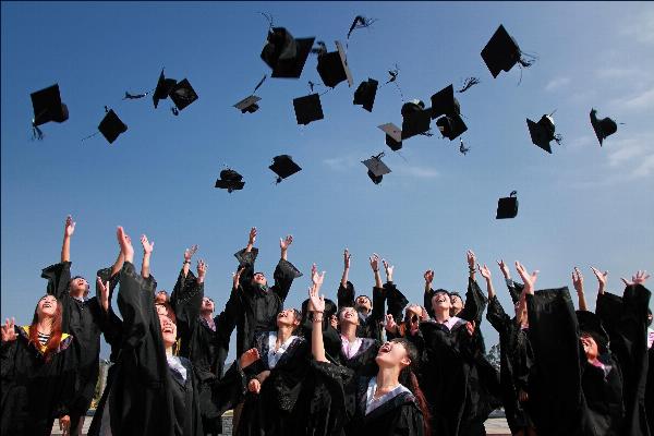 What Are the Essential Steps in the Financial Aid Application Process?
