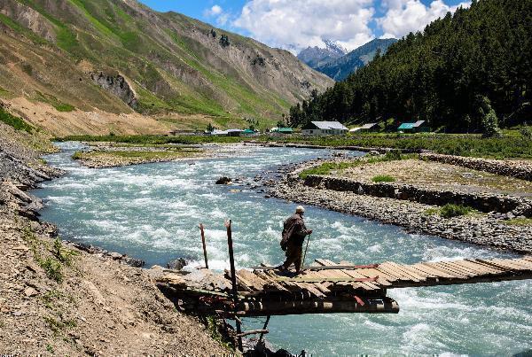 Gurez Valley Tour Packages: Explore the Hidden Gem of Kashmir