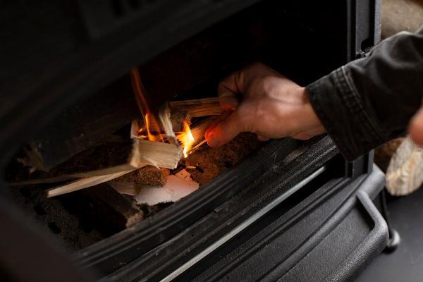 Understanding Fireplace Dampers: Signs it's Time for Replacement