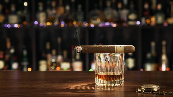 How to Get Rid of Cigar Breath & Aftertaste