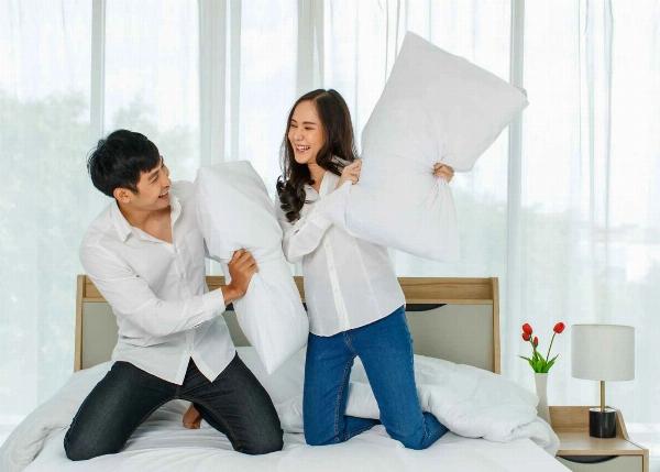 Million-Dollar HDB Flat VS Bedroom for Rent Singapore