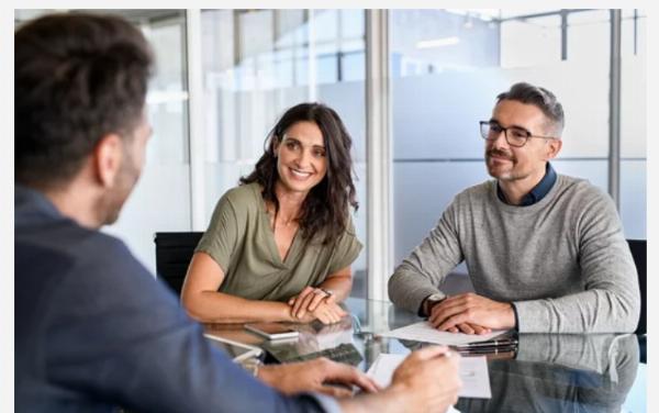 Essential Banking Strategies for Small Business Owners to Manage Accounts and Cash Flow