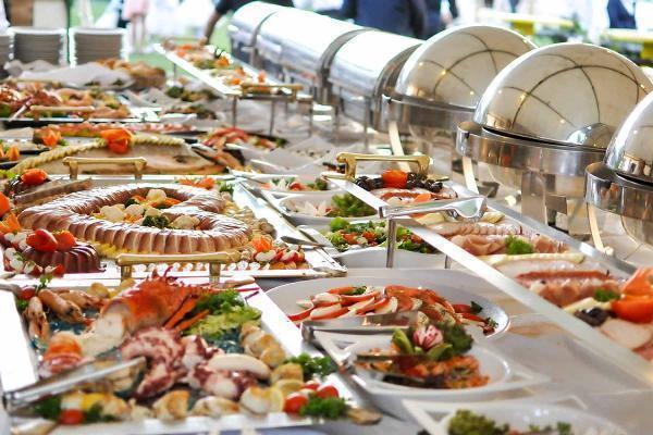 How to Choose the Right Caterer for Your Next Party: